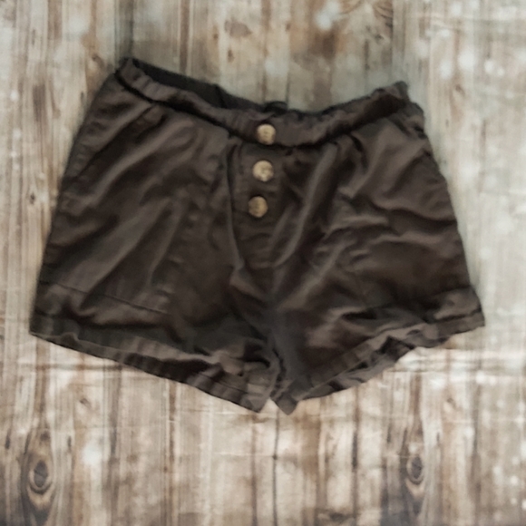 Kaki green linen short - Picture 1 of 2